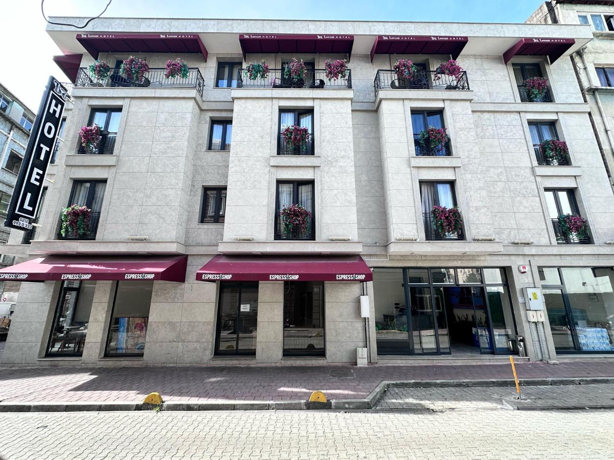Lenus Hotel 3*