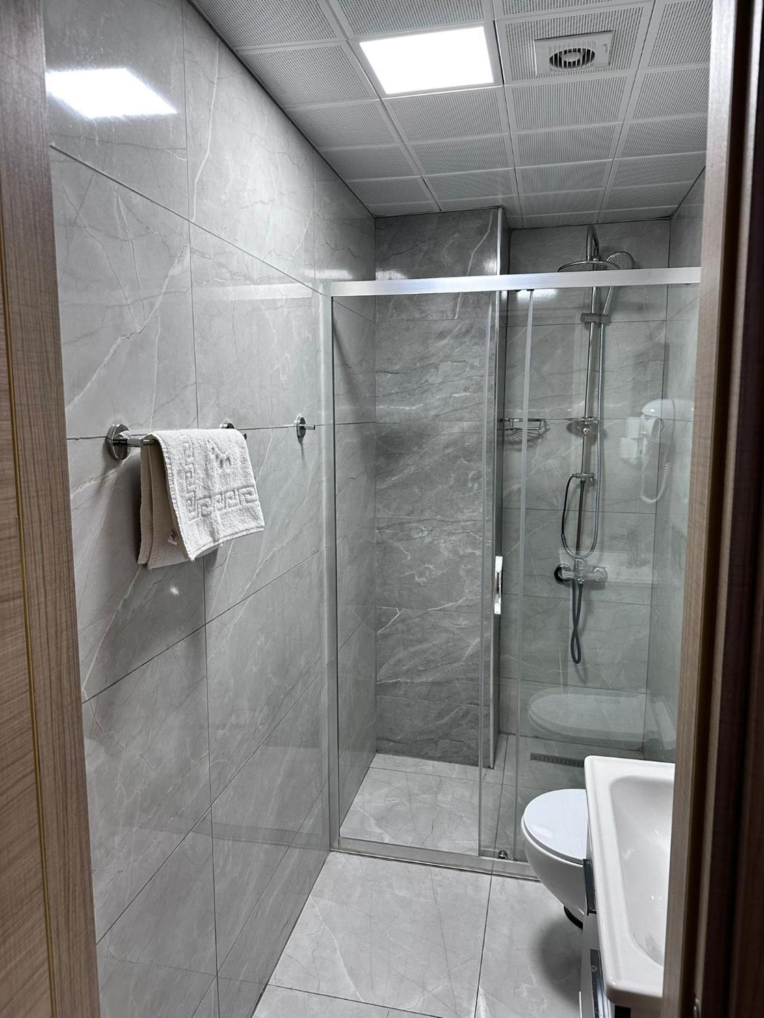 Hotel Lenus 3*